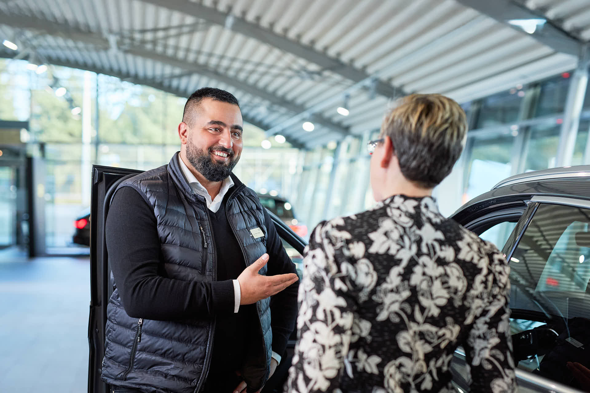 karusellbild-bilhall-1